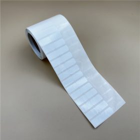   Ékszercímke 64x10mm műanyag - ÁTLÁTSZÓ szár 1000 db/40gy