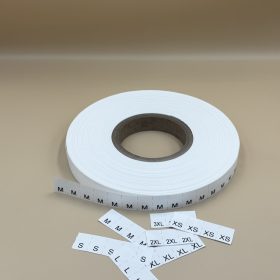   Bérnyomtatás  - TEXTIL bevarrható műanyag címkére - POLYESTER  - MÉRETJELZŐ címke, XS, S, M, L, XL, XXL